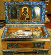 В Анадырь доставлен ковчег с частицей мощей покровителя Дальнего Востока и Северной Америки святителя Иннокентия