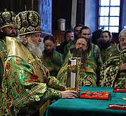 Патриарший Местоблюститель митрополит Кирилл возглавил праздничное богослужение в Саввино-Сторожевском монастыре
