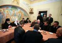 Святейший Патриарх Алексий встретился в Сретенском монастыре с освобожденными российскими моряками
