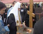 Святейший Патриарх совершил чин закладки часовни в Богородице-Рождественском монастыре Москвы