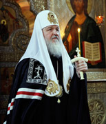 В канун Великого четверга Святейший Патриарх Кирилл совершил малое повечерие и утреню в Сретенском монастыре