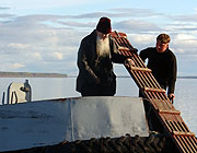 Православные миссионеры посетили отдаленные поселки рыбаков и оленеводов Таймырского полуострова