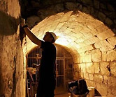 Израильские археологи обнаружили крытую галерею и римские бани близ Храмовой горы