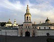 120 первокурсников начали учебу в Школе молодежного служения при московском Даниловом монастыре