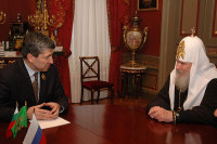 Предстоятель Русской Церкви встретился с Послом Республики Болгария И. Василевым