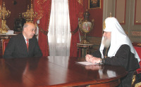Украинский губернатор обратился к Святейшему Патриарху с просьбой передать верующим Луганской области частицы мощей великих русских святых