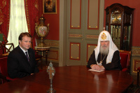 Встреча Святейшего Патриарха Алексия с губернатором Тульской области В.Д. Дудкой