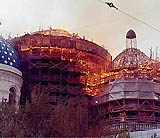 Временную крышу над сгоревшим Свято-Троицким собором Санкт-Петербурга необходимо соорудить до 20 сентября