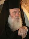 Архиепископ Афинский Иероним призывает соотечественников прекратить насилие