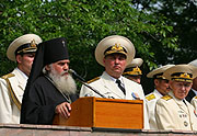 Архиепископ Владивостокский Вениамин поздравил выпускников Тихоокеанского военно-морского института