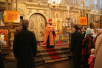Богослужение в Успенском соборе Кремля в Неделю Жен-мироносиц