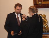 Митрополит Кирилл вручил церковные награды представителям государственной власти, науки и СМИ
