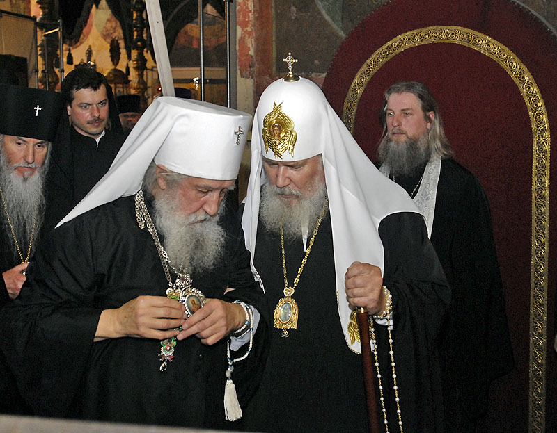 20 мая 2007 г., Москва. Богослужение в Успенском соборе Московского Кремля.
