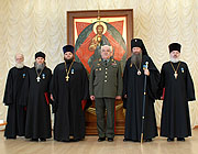 Священнослужители Хабаровской епархии награждены медалями 'За укрепление боевого содружества'