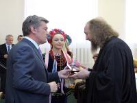 Президент Украины присвоил звание 'Заслуженный работник культуры Украины' православному священнику