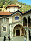 Киккский монастырь окажет материальную поддержку кипрским детям, потерявших родителей в двух недавних катастрофах