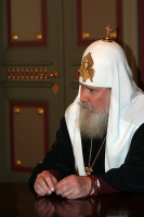 Святейший Патриарх Алексий: 'Нам нужно объединиться у чаши Христовой и вместе совершать свое служение'
