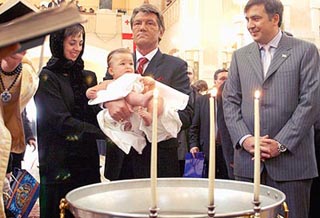 Ющенко стал крестным отцом сына Саакашвили
