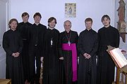 Православные семинаристы из России встретились с епископом города Понтуаза