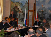 Во Владикавказе прошел круглый стол, посвященный проблемам борьбы с религиозным экстремизмом и этносепаратизмом