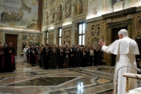 Папа Римский осудил 'релятивистскую логику' ООН