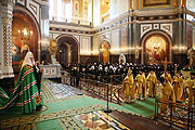 Работу Архиерейского Собора Русской Православной Церкви предварила Божественная литургия в Храме Христа Спасителя