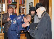 Митрополит Киевский и всея Украины Владимир наградил представителей силовых структур