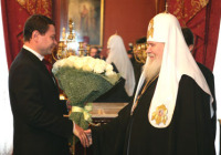 Состоялась встреча Святейшего Патриарха Алексия с главой администрации Владивостока В.В. Николаевым