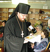 Руководитель Сектора духовно-просветительских проектов УПЦ встретился с сотрудниками Центральной библиотеки для слепых и слабовидящих в Киеве