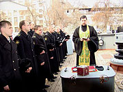 В Севастополе на борту военного корабля перед выходом в море отслужили молебен