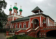 Выставка икон 'Новая жизнь древних традиций' пройдет в Высоко-Петровском монастыре Москвы