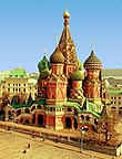 Реконструкция строений на Красной площади не представляет угрозы храму Василия Блаженного, заявляют в управлении делами президента