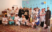 Предстоятель Украинской Православной Церкви совершил Таинство Крещения 17 воспитанников Киевского областного дома ребенка