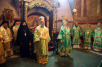 Праздничное богослужение Предстоятелей Русской и Кипрской Православных Церквей в Свято-Троицкой Сергиевой лавре