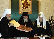 Предстоятель Русской Церкви передал Валаамскому монастырю антиминс, сохранившийся после закрытия обители в советское время