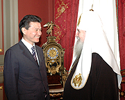 Святейший Патриарх Алексий встретился с президентом Калмыкии К.Н. Илюмжиновым
