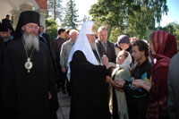Святейший Патриарх посетил Воскресенский скит, где освятил восстановленный храм