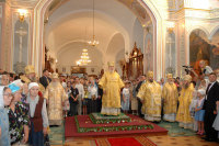 Визит Святейшего Патриарха в Серпухов (28.07.2005). Богослужение в кафедральном Никольском соборе.