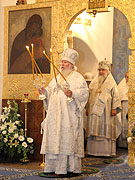 Предстоятель Русской Православной Церкви совершил Великое освящение Покровского собора Марфо-Мариинской обители милосердия