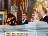 Президент России Д.А. Медведев поздравил Святейшего Патриарха Кирилла с праздником Пасхи