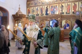 В день памяти всех преподобных и богоносных отцов, во Святой Горе Афонской просиявших, митрополит Каширский Феогност совершил Литургию на московском подворье Русского на Афоне Пантелеимонова монастыря