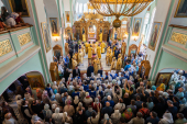 Патриарший визит в Санкт-Петербургскую митрополию и на Валаам. Литургия в Иоанновском ставропигиальном монастыре на Карповке
