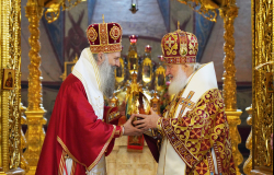 Primates of the Russian and Serbian Orthodox Churches сelebrate Liturgy at Holy Trinity Lavra of St. Sergius