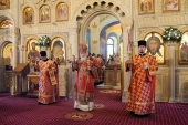 Святейший Патриарх Кирилл совершил Божественную литургию в кафедральном соборе святых Жен-мироносиц в Баку