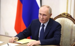 Святейший Патриарх Кирилл поздравил В.В. Путина с 25-летием со дня официального вступления в должность Главы Российского государства