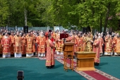 В праздник Собора новомучеников, в Бутове пострадавших, Патриарший наместник Московской митрополии возглавил Литургию на Бутовском полигоне