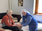 Добровольцы Патриаршей гуманитарной миссии поздравили ветеранов и детей войны в ДНР с Днем Победы