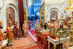 В день памяти равноапостольных Мефодия и Кирилла Предстоятель Русской Церкви совершил Литургию в Храме Христа Спасителя