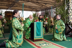 В праздник Святой Троицы Предстоятель Русской Церкви совершил Литургию в Троице-Сергиевой лавре