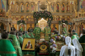 Состоялось принесение мощей святителя Тихона в Курганскую митрополию